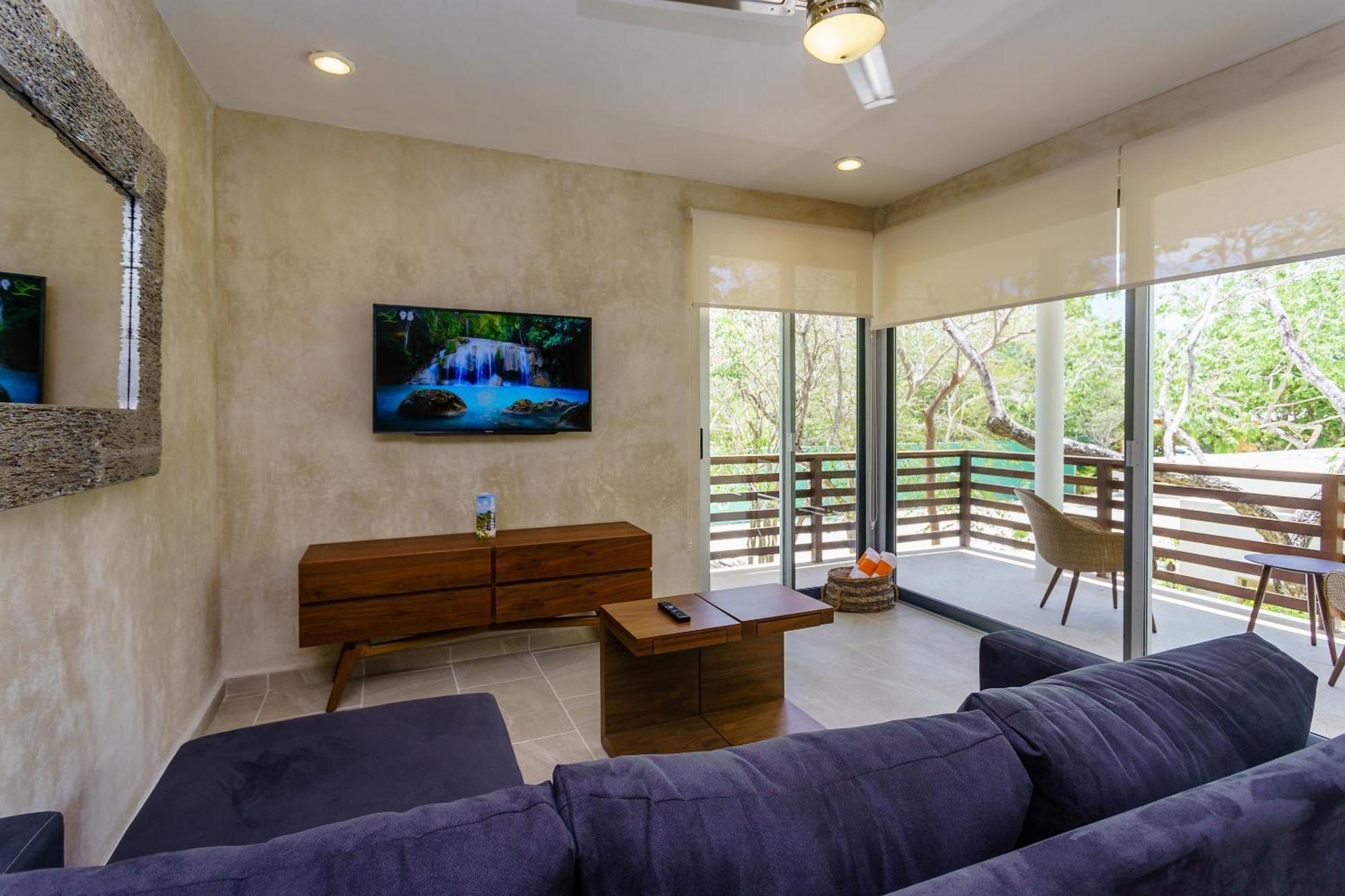 Charming Nature-inspired With Sultry Surroundings By Stella Apartment *